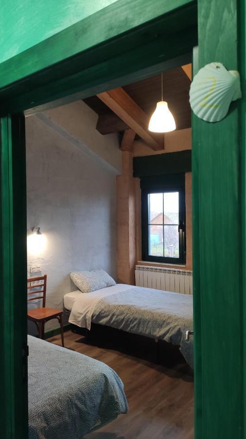 Albergue De Peregrinos Casa Flor Murias de Rechivaldo ภายนอก รูปภาพ