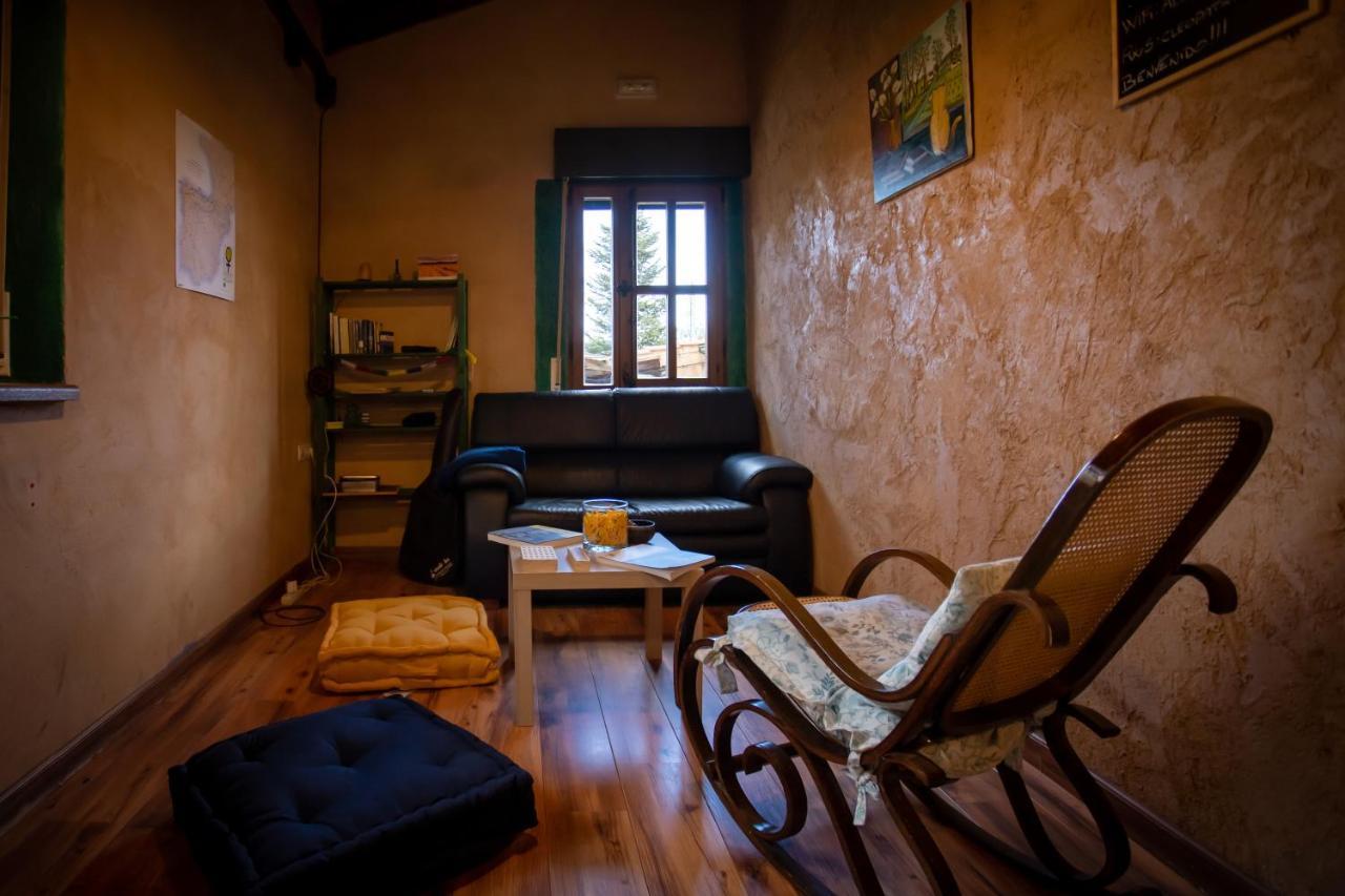 Albergue De Peregrinos Casa Flor Murias de Rechivaldo ภายนอก รูปภาพ