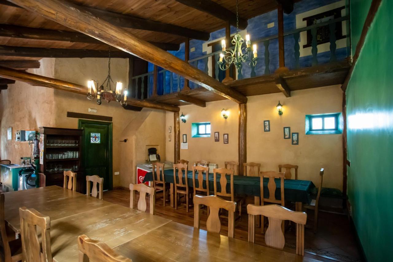 Albergue De Peregrinos Casa Flor Murias de Rechivaldo ภายนอก รูปภาพ